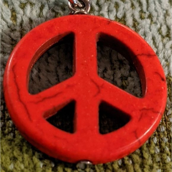 Red Dyed Howlite ☮️ Peace✌️Sign Keychain - Picture 6 of 10
